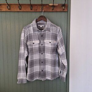 Outerknown Cloud Weave Shirt | Tarmac Grey Bigbury Island